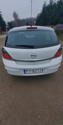 Opel Astra cena 13200 przebieg: 221000, rok produkcji 2009 z Poznań małe 67